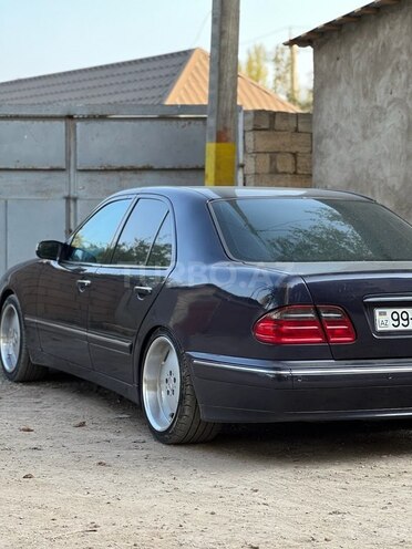 Mercedes E 270 1999, 397,000 km - 2.7 л - Bakı