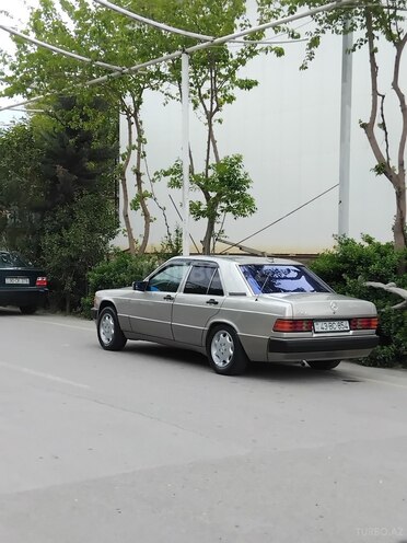 Mercedes 190 1990, 110,000 km - 2.3 l - Bakı