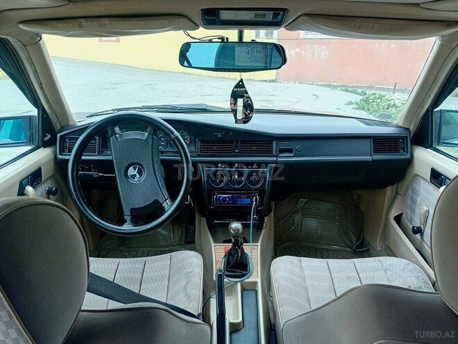 Mercedes 190 1990, 110,000 km - 2.3 l - Bakı