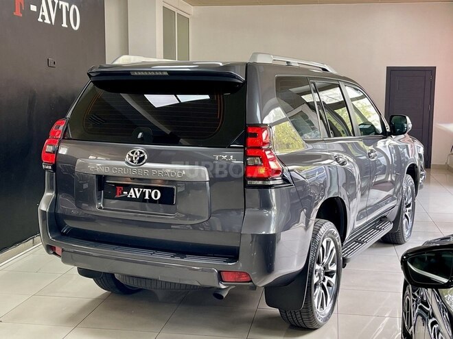 Toyota Land Cruiser Prado-16