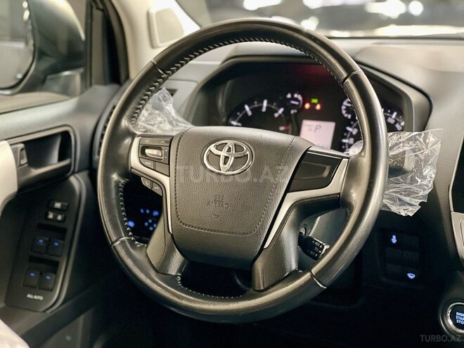 Toyota Land Cruiser Prado-9