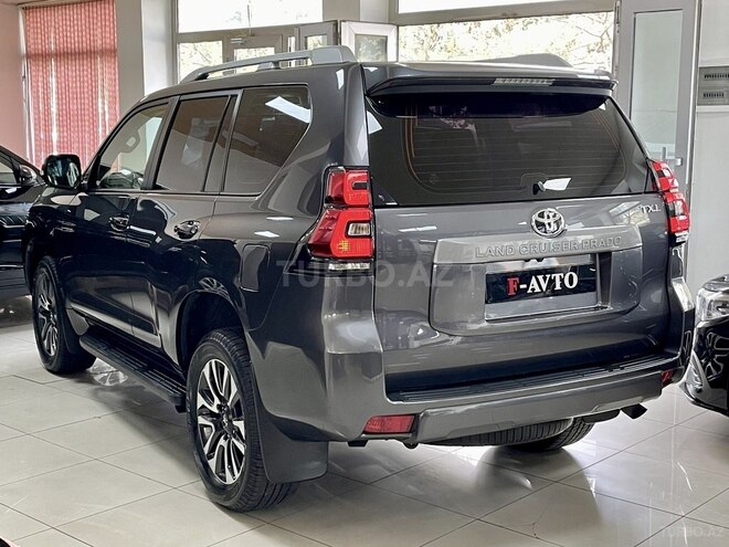 Toyota Land Cruiser Prado-13