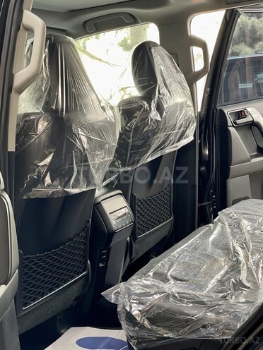 Toyota Land Cruiser Prado-7