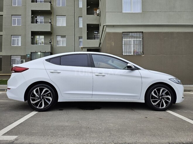 Hyundai Avante 2016, 165,819 km - 1.6 l - Bakı