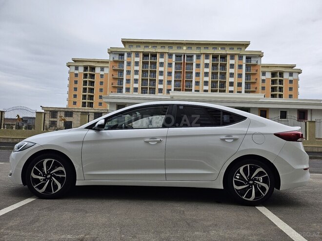 Hyundai Avante 2016, 165,819 km - 1.6 l - Bakı