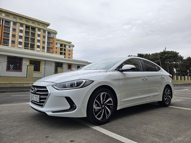 Hyundai Avante 2016, 165,819 km - 1.6 l - Bakı