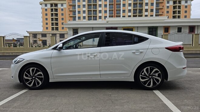 Hyundai Avante 2016, 165,819 km - 1.6 l - Bakı