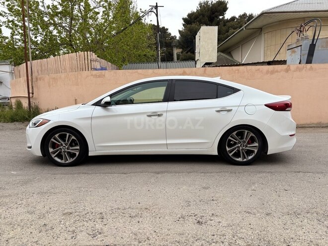 Hyundai Elantra 2017, 241,402 km - 2.0 л - Bakı