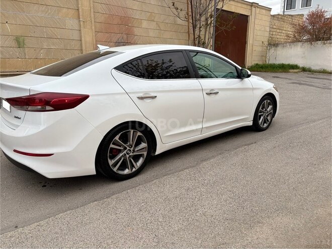 Hyundai Elantra 2017, 241,402 km - 2.0 л - Bakı