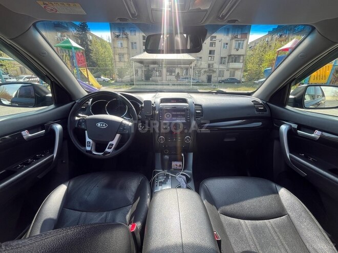 Kia Sorento-8