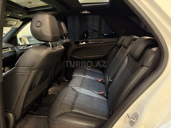 Mercedes GLE 250 4MATIC-12