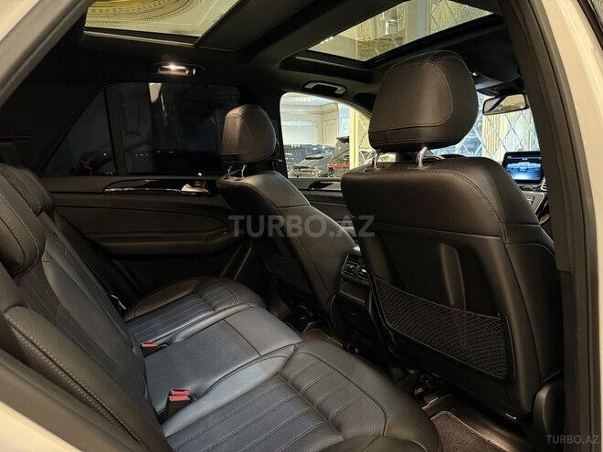 Mercedes GLE 250 4MATIC-13