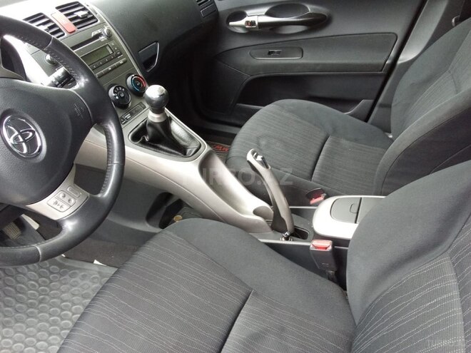 Toyota Auris 2008, 300,000 km - 1.4 l - Bakı