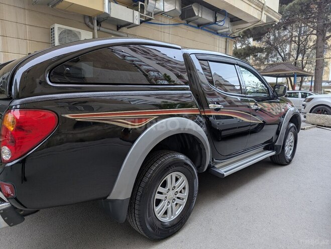 Mitsubishi L200 2012, 325,000 km - 3.5 l - Bakı