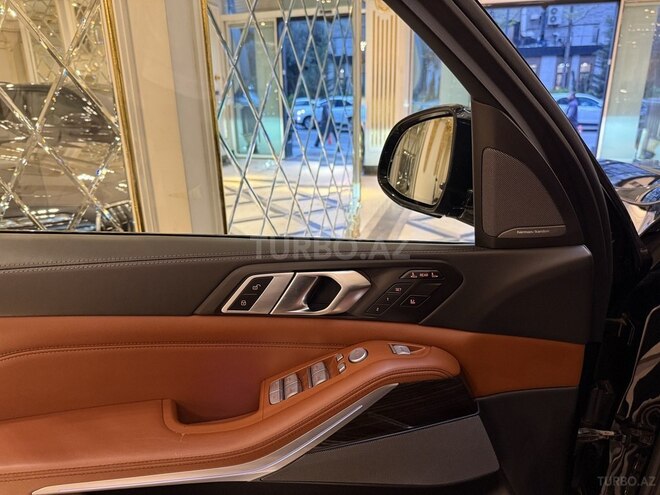 BMW X7-14