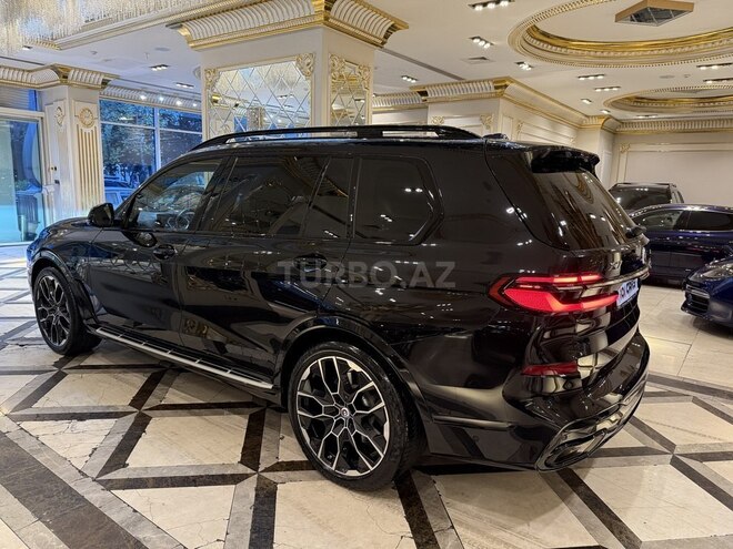 BMW X7-7
