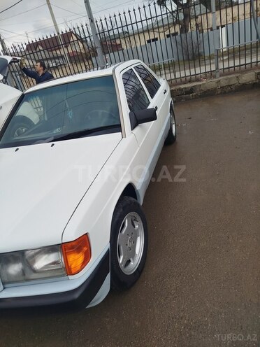 Mercedes 190 1991, 565,000 km - 2.0 l - Qusar