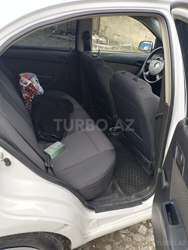 Chevrolet Aveo-3