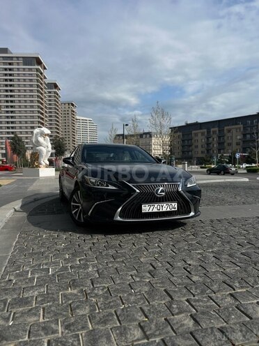 Lexus ES 300h 2019, 94,000 km - 2.5 l - Bakı