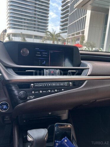 Lexus ES 300h 2019, 94,000 km - 2.5 l - Bakı