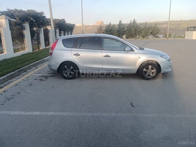 Hyundai i30 2009, 240,000 km - 1.4 l - Bakı