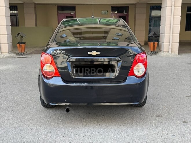 Chevrolet Aveo-3