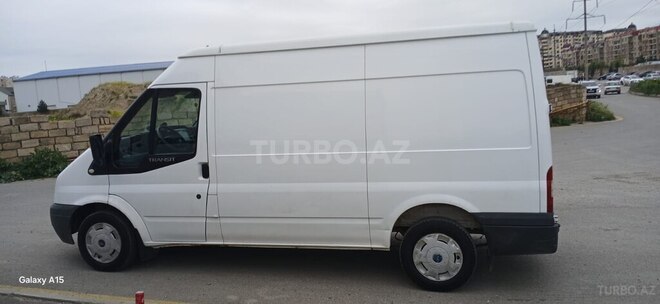 Ford Transit-4