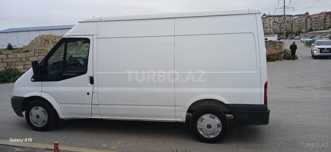 Ford Transit-3