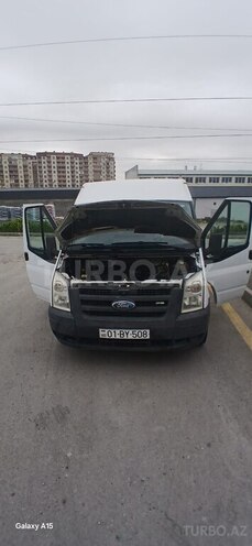 Ford Transit-11