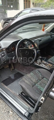 Mercedes E 240 1998, 270,304 km - 2.4 l - Ağdam