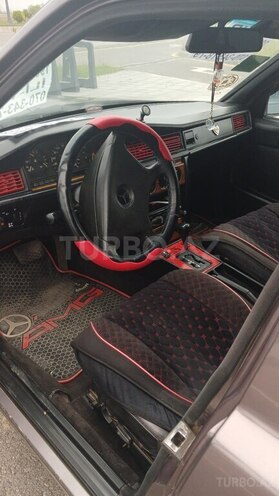 Mercedes 190 1991, 39,000 km - 2.0 l - Yevlax