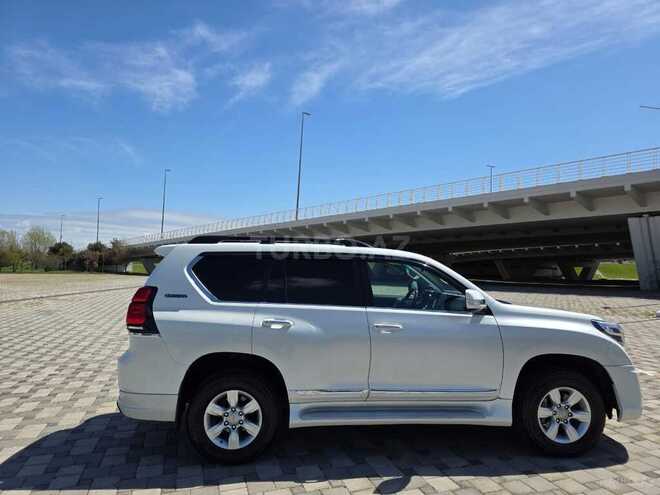 Toyota Land Cruiser Prado-7
