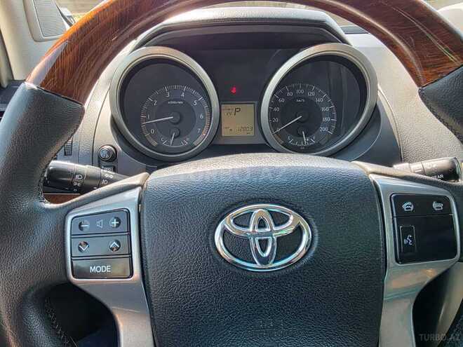 Toyota Land Cruiser Prado-9