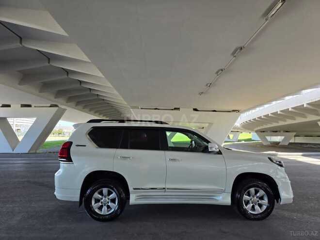 Toyota Land Cruiser Prado-4