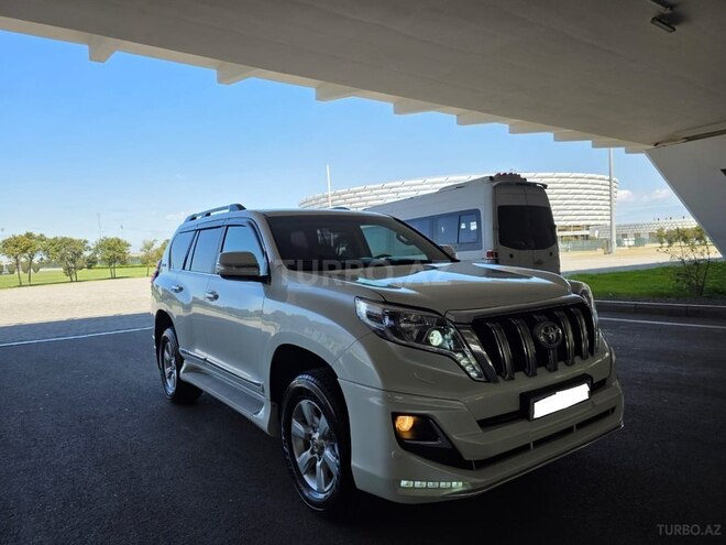 Toyota Land Cruiser Prado-5