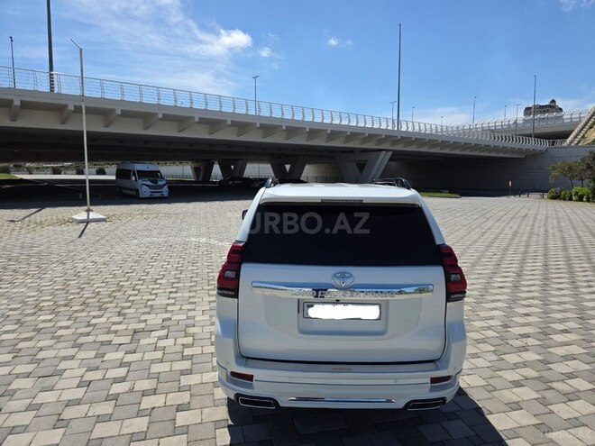 Toyota Land Cruiser Prado-10