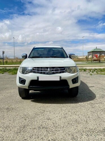 Mitsubishi L200 2011, 468,000 km - 2.5 l - Bakı
