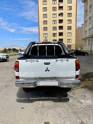 Mitsubishi L200 2011, 468,000 km - 2.5 l - Bakı