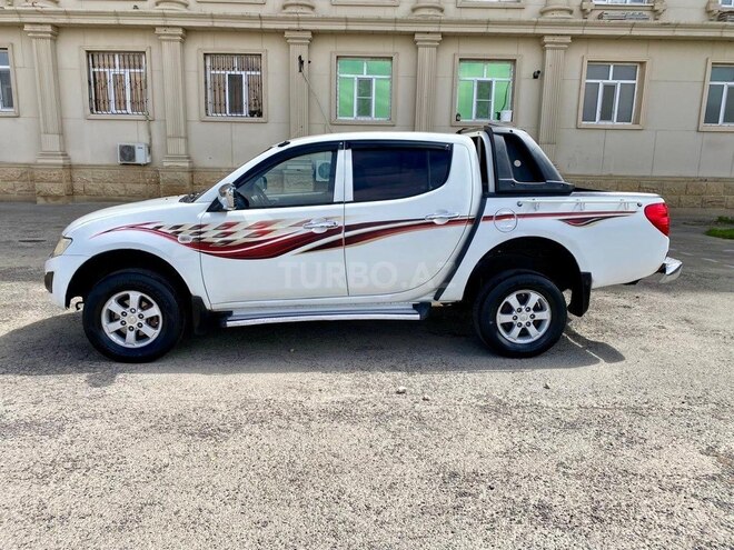 Mitsubishi L200 2011, 468,000 km - 2.5 l - Bakı