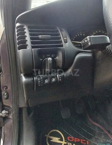 Opel Vectra 1996, 220,000 km - 1.8 l - Bakı