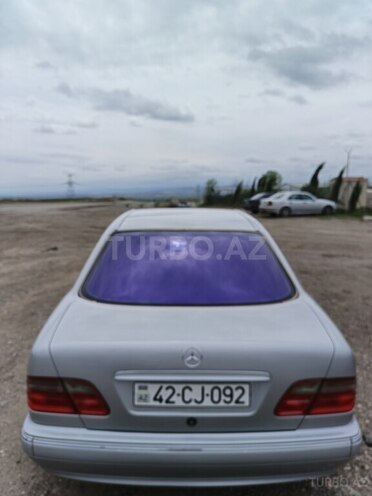 Mercedes E 220 d 1999, 446,290 km - 2.2 l - Füzuli