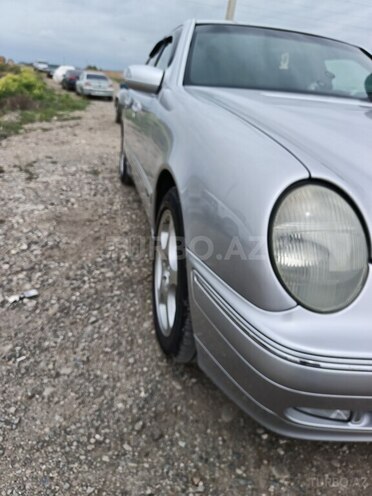 Mercedes E 220 d 1999, 446,290 km - 2.2 l - Füzuli