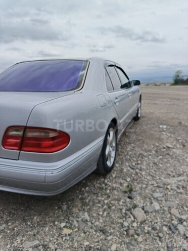 Mercedes E 220 d 1999, 446,290 km - 2.2 l - Füzuli