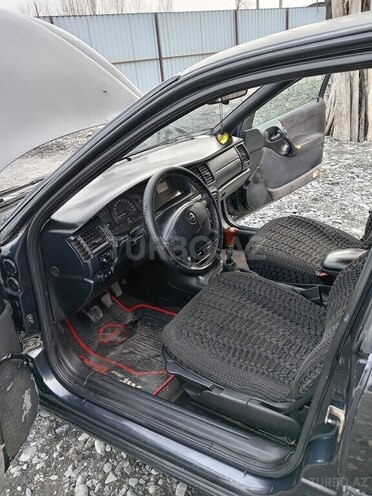 Opel Vectra 1996, 425,365 km - 1.6 l - Zaqatala