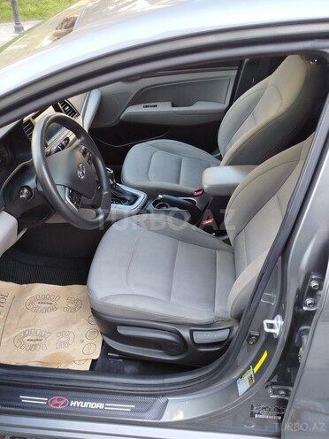 Hyundai Elantra 2017, 99,000 km - 2.0 l - Bakı