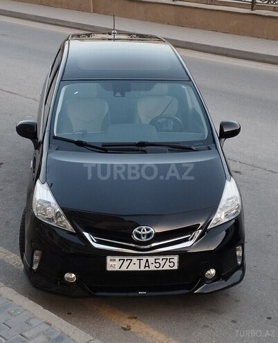 Toyota Prius V 2018, 65,000 km - 1.8 l - Bakı
