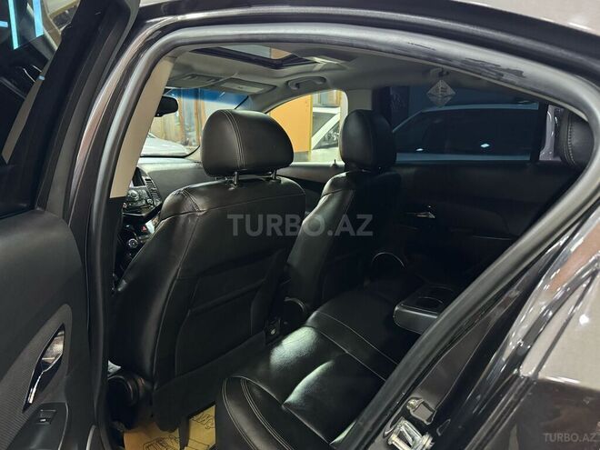 Chevrolet Cruze-15