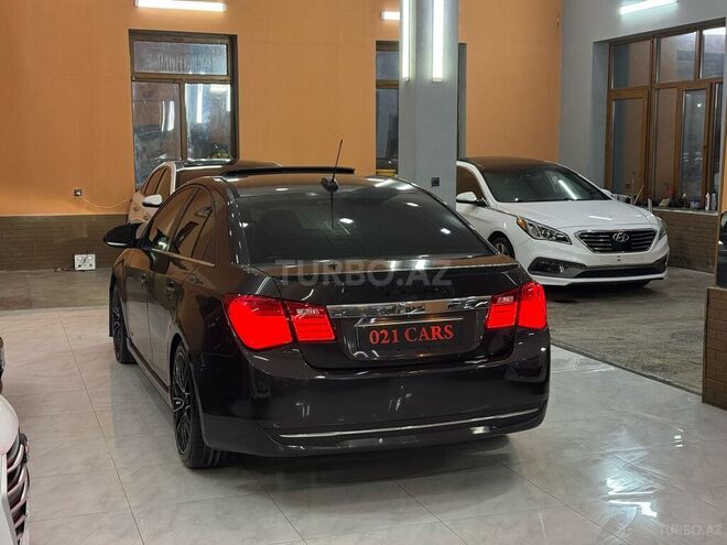 Chevrolet Cruze-17