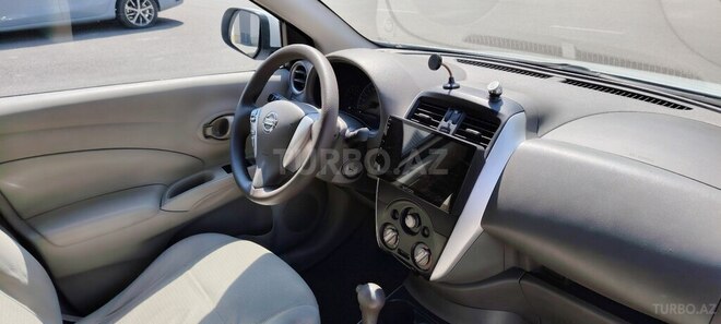 Nissan Sunny 2014, 194,000 km - 1.5 l - Bakı
