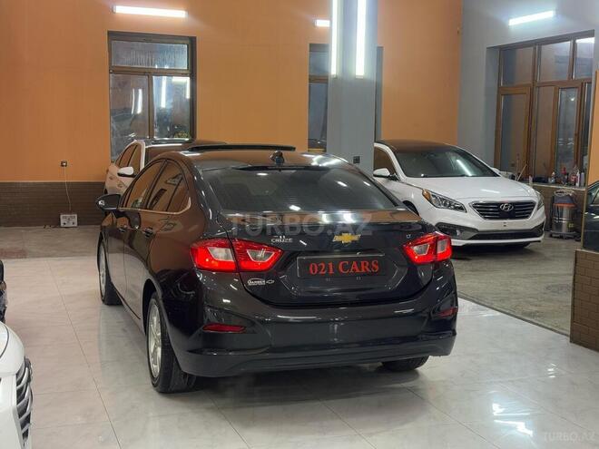 Chevrolet Cruze-11